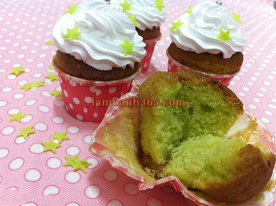 Cách làm cupcake lá dứa ngon mê ly