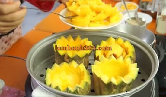 Cách làm bánh flan bí đỏ nhỏ nhỏ xinh xinh !