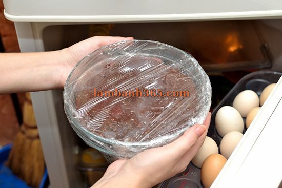 Cách làm bánh sô cô la nửa vòng trái đất