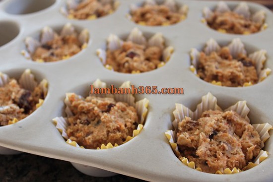 Cách làm bánh muffin cà rốt mix chà là siêu hot