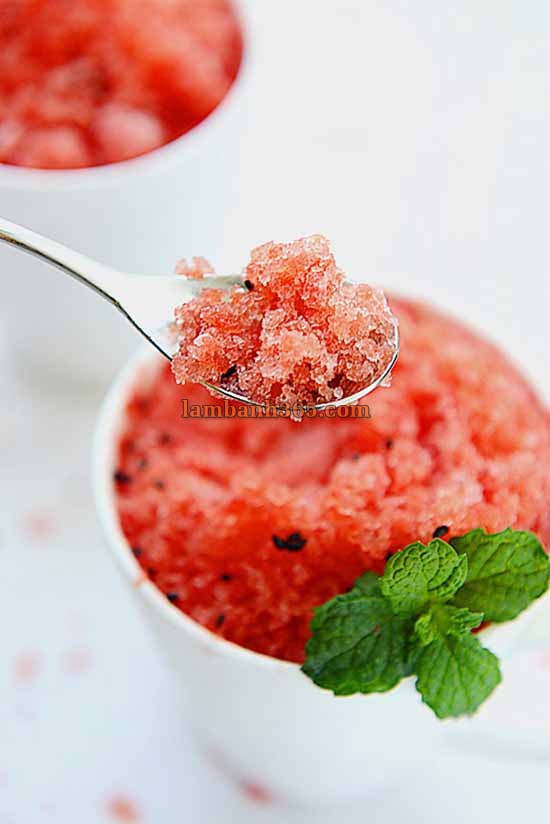 Cách làm Sorbet dưa hấu vừng đen tráng miệng ngày hè