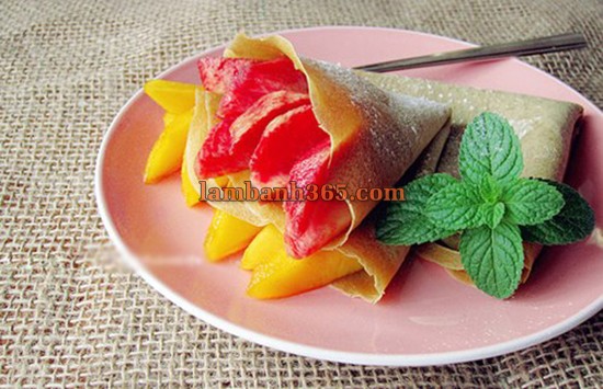 Cách làm Crepe cuộn đào say đắm!