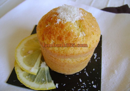 Cách làm cupcake chanh dừa thơm chua xốp mềm