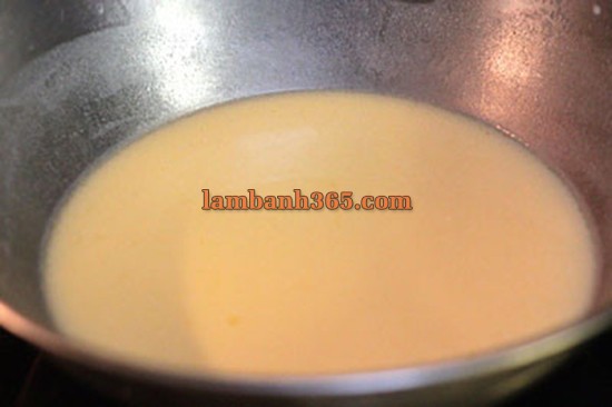 Cách làm mousse chanh dây trong quả chanh dây độc đáo