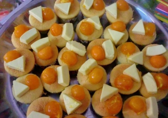 Cách làm bánh bông lan trứng muối phô mai