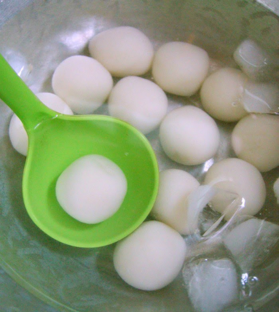 Cách làm bánh Mitarashi Dango nướng của Nhật