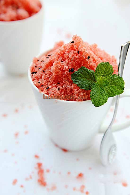 Cách làm Sorbet dưa hấu vừng đen tráng miệng ngày hè