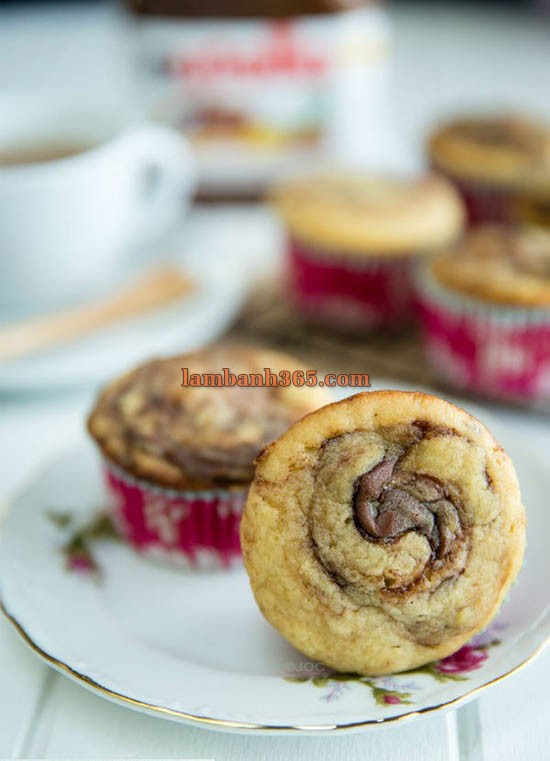 Cách làm bánh muffin chuối xoắn ốc bí ẩn