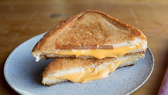 Cách làm bánh phô mai sandwich cổ điển chỉ 3 thành phần