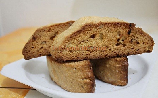 Cách làm bánh biscotti hạnh nhân giòn tan