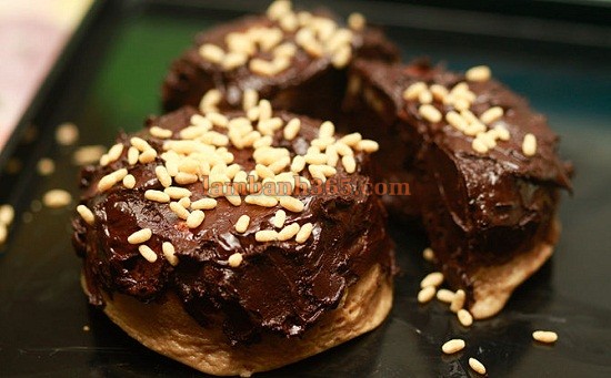 Cách làm bánh brownie bằng lò vi sóng