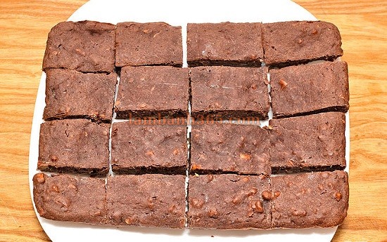 Cách làm bánh brownie cho người kiêng đường