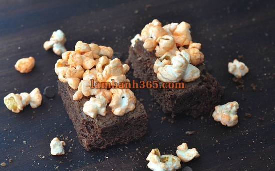 Cách làm bánh brownie popcorn