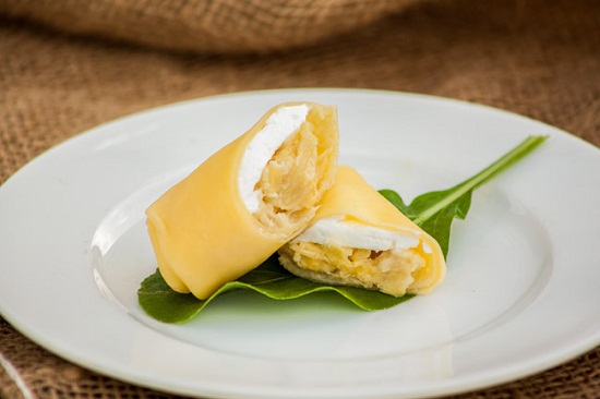 Cách làm crepe sầu riêng kem tươi