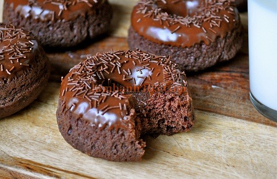 Cách làm bánh donut chocolate ngon tuyệt