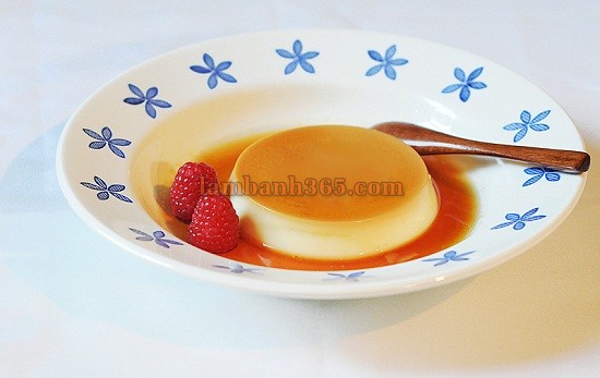 Cách làm bánh flan bằng lò vi sóng