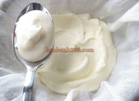 Cách làm mascarpone homemade từ whipping cream cực đơn giản