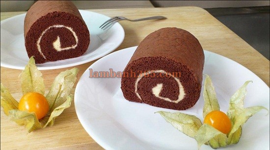 Cách làm bánh cuộn chocolate Thụy Sĩ