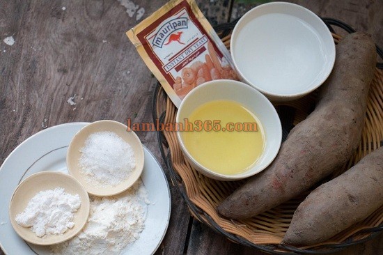 Bánh khoai hấp hình hoa hồng đặc sắc