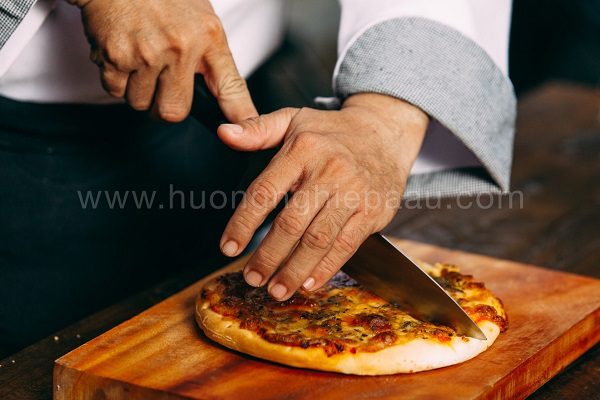 bánh pizza còn nóng hổi