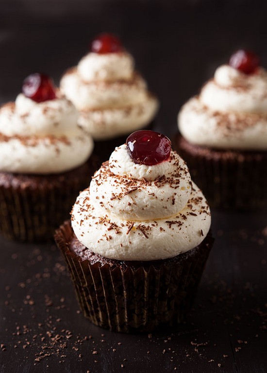 Black forest phiên bản cupcake