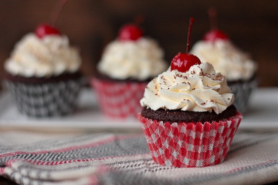 Black forest phiên bản cupcake