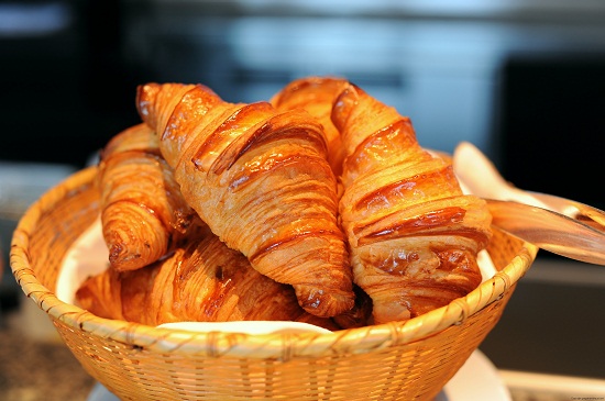 Cách làm croissant &#8211; bánh sừng bò của Pháp lạ mắt