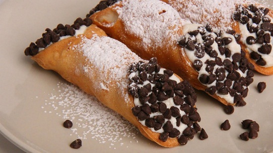 Cách làm bánh Cannoli không cần lò nướng