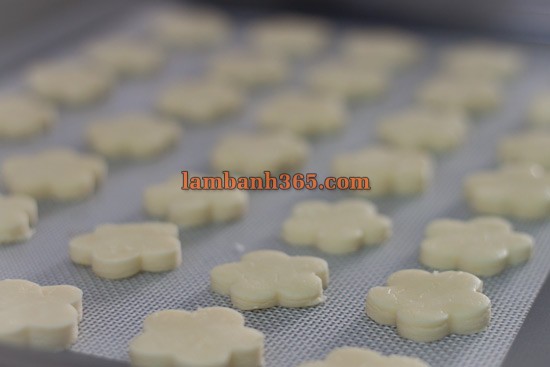 Cách làm bánh Kuih Bangkit của Malaysia cực dễ