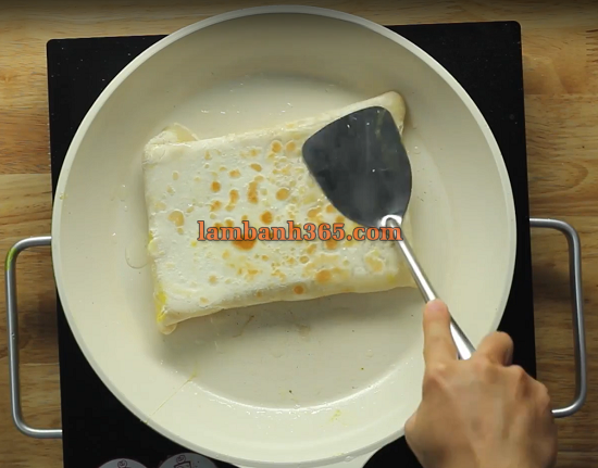 Cách làm bánh Roti Ấn Độ