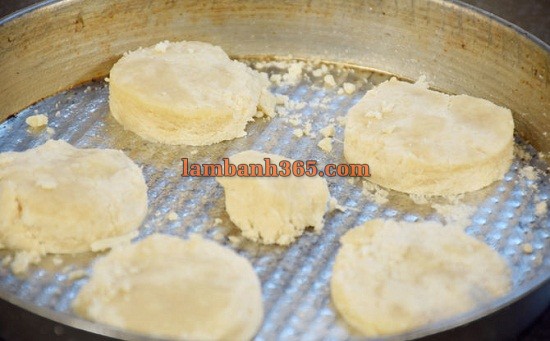 Cách làm bánh biscuits cà ri cực ngon