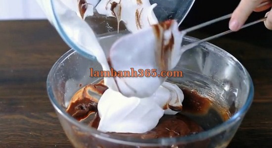 Cách làm bánh chocolate mousse thơm ngậy