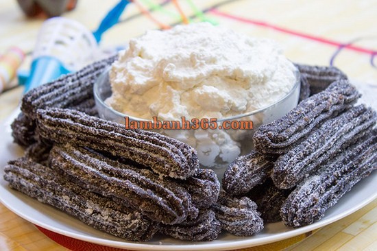 Cách làm bánh Churros vị Oreo ngon mê ly