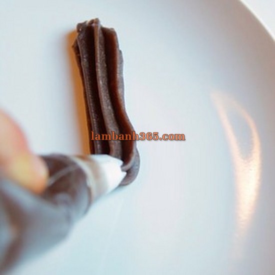 Cách làm bánh Churros vị Oreo ngon mê ly