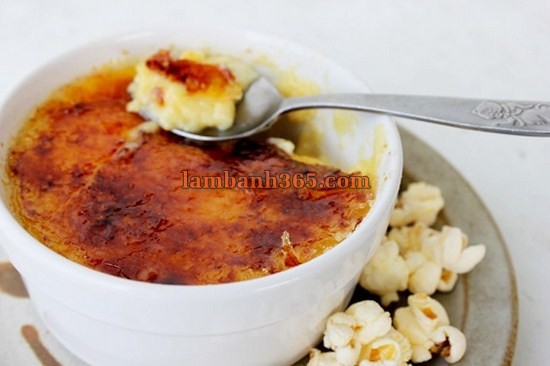 Cách làm bánh Creme Brulee bỏng ngô thơm lừng