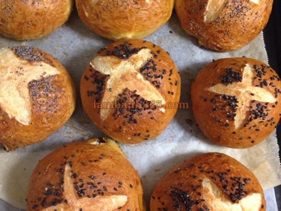 Cách làm bánh cuộn Pretzel