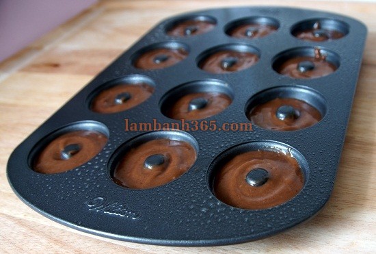 Cách làm bánh donut chocolate ngon tuyệt