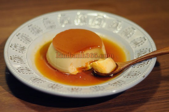 Cách làm bánh flan sữa tươi cho bé yêu