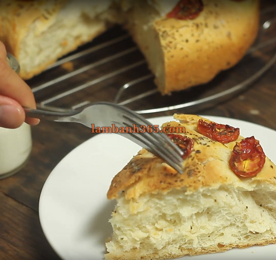 Cách làm bánh Focaccia Ý ngon lành