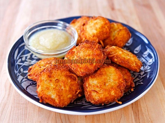 Cách làm bánh Latkes khoai tây chiên giòn rụm