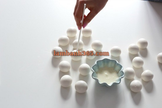 Cách làm bánh Marzipan pop xinh xắn