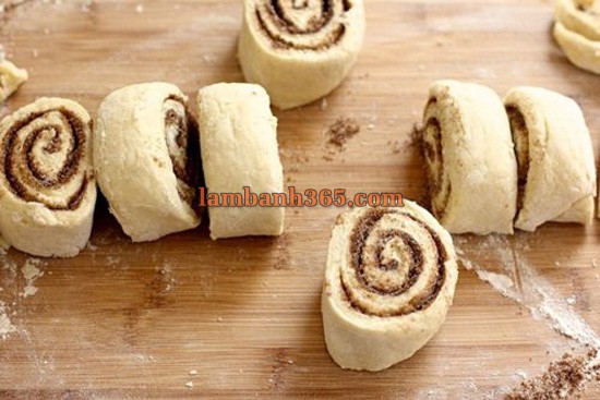 Cách làm bánh mì quế Cinnabon vừa giòn vừa ngon !