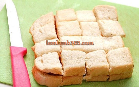 Cách làm bánh mì sandwich cà chua xúc xích siêu đơn giản