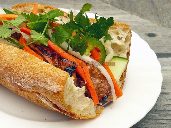 Cách làm bánh mì thịt nướng thơm phức