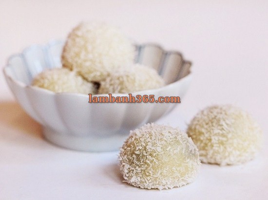 Cách làm bánh mochi đậu hũ bọc dừa lạ miệng