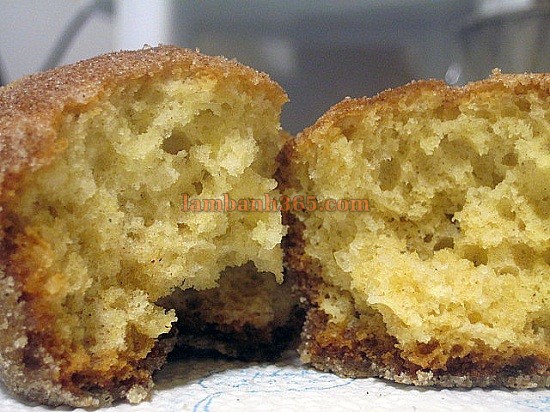 Cách làm bánh muffin doughnut