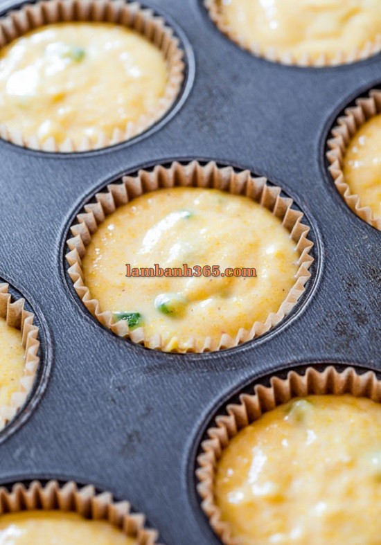 Cách làm bánh Muffin ngô mềm mịn