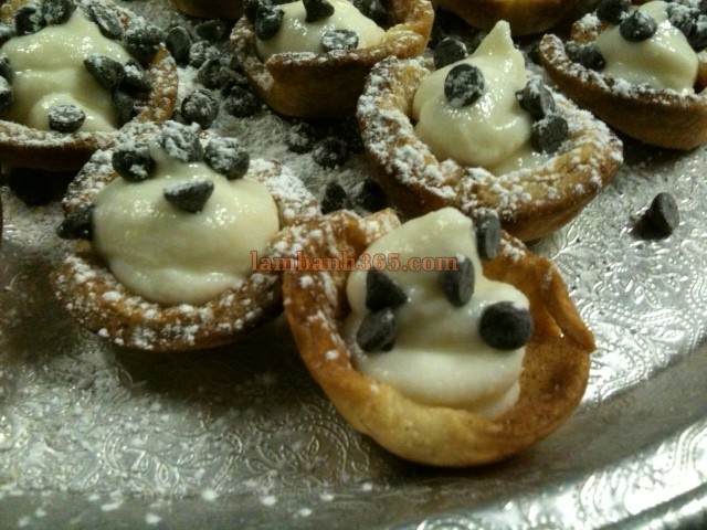 Cách làm bánh ngọt Cannoli mini thơm mềm say đắm!