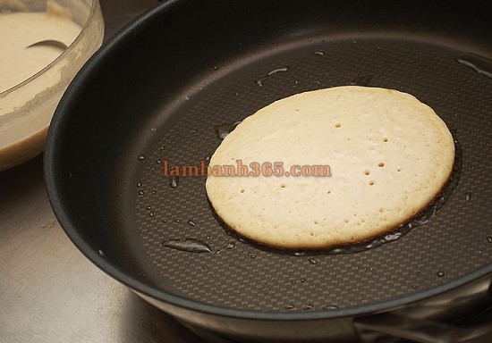 Cách làm bánh Pancake kiểu Nga mềm xốp