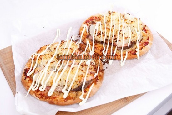 Cách làm bánh pizza dứa thịt bò đơn giản mà ngon